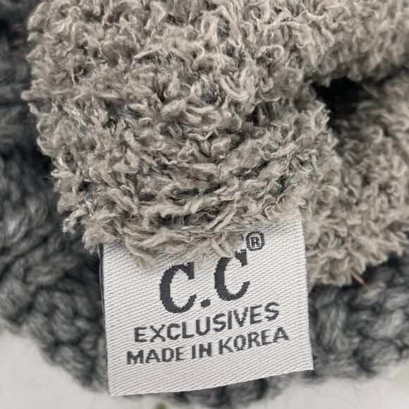 C.C Exclusives Gray Cable Knit Faux Fur Pom Cuff Faux Sherpa Lined Beanie Hat - Picture 6 of 6